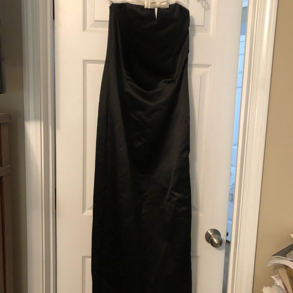 Elegant Black Strapless Dress